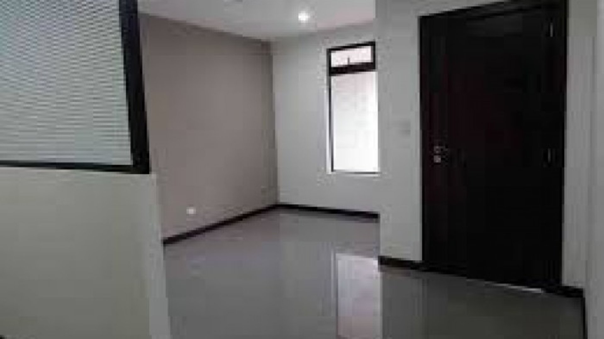 Rento oficina en zona 10 Ciudad Guatemala