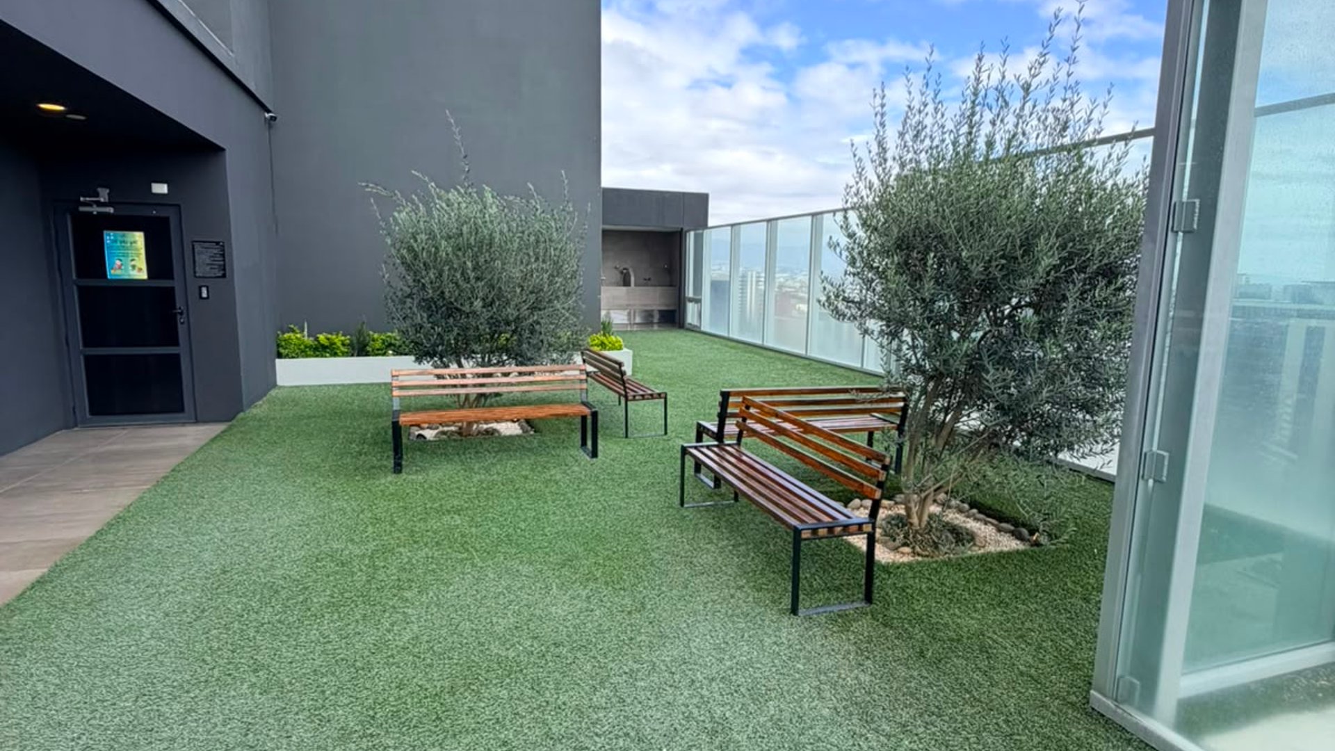 APARTAMENTO EN RENTA |AMUEBLADO | VASANTA| ZONA 10 - Miniatura 12