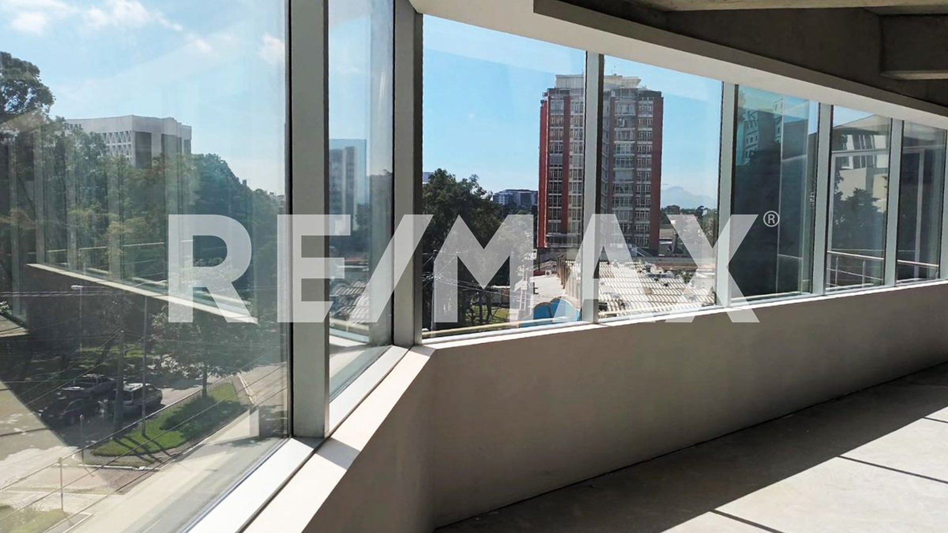 Oficina Renta | Zona 9 | Grand Reforma 10