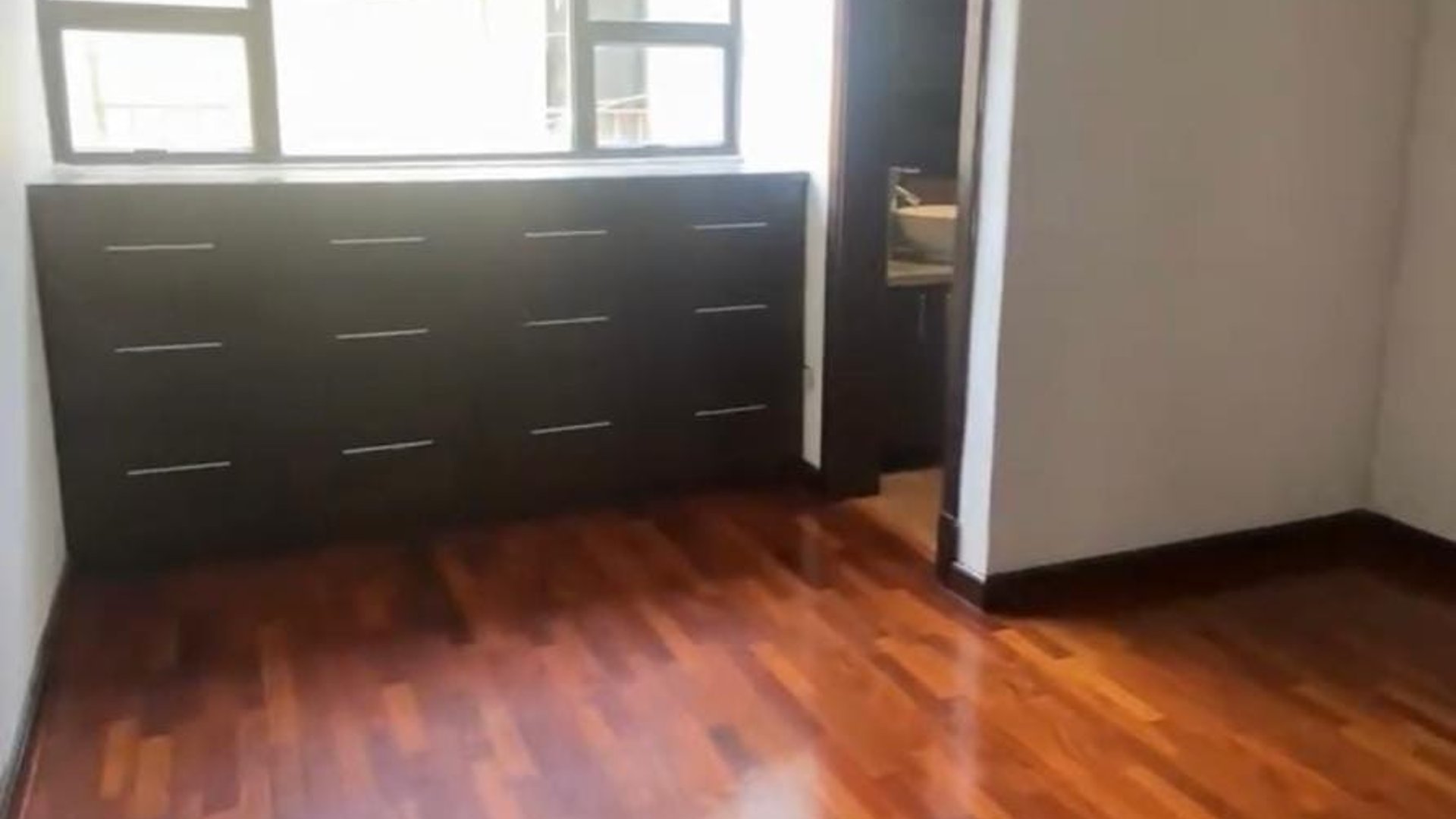 Amplio Apartamento en renta zona 14, La Villa. - Miniatura 10