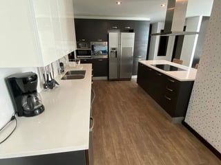 Venta de apartamento amueblado y equipado Edificio Urbana en zona 10  - 3