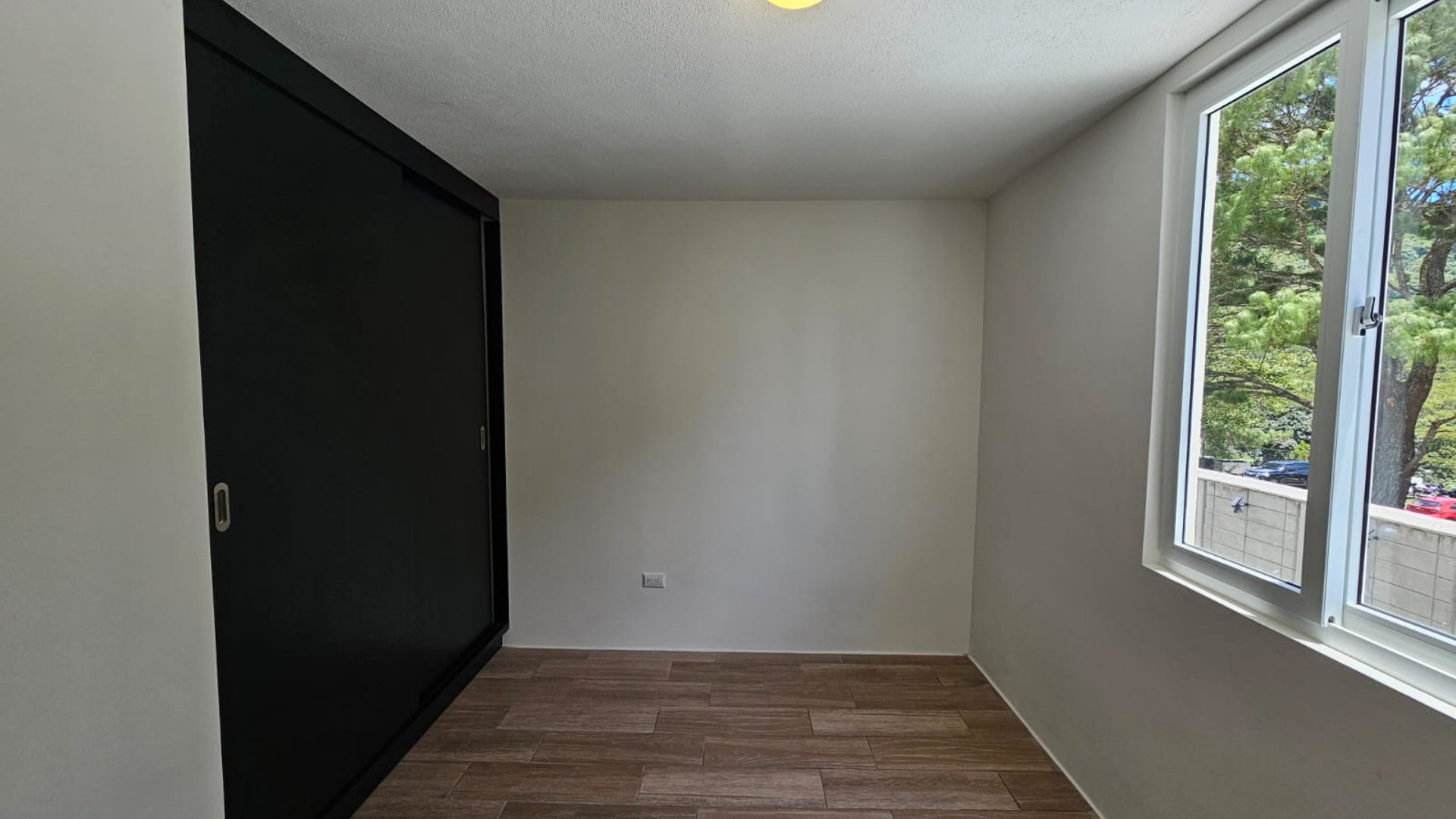 RENTA Casa Nueva dentro de Pinabetes Condominio Eucaliptos - Miniatura 8