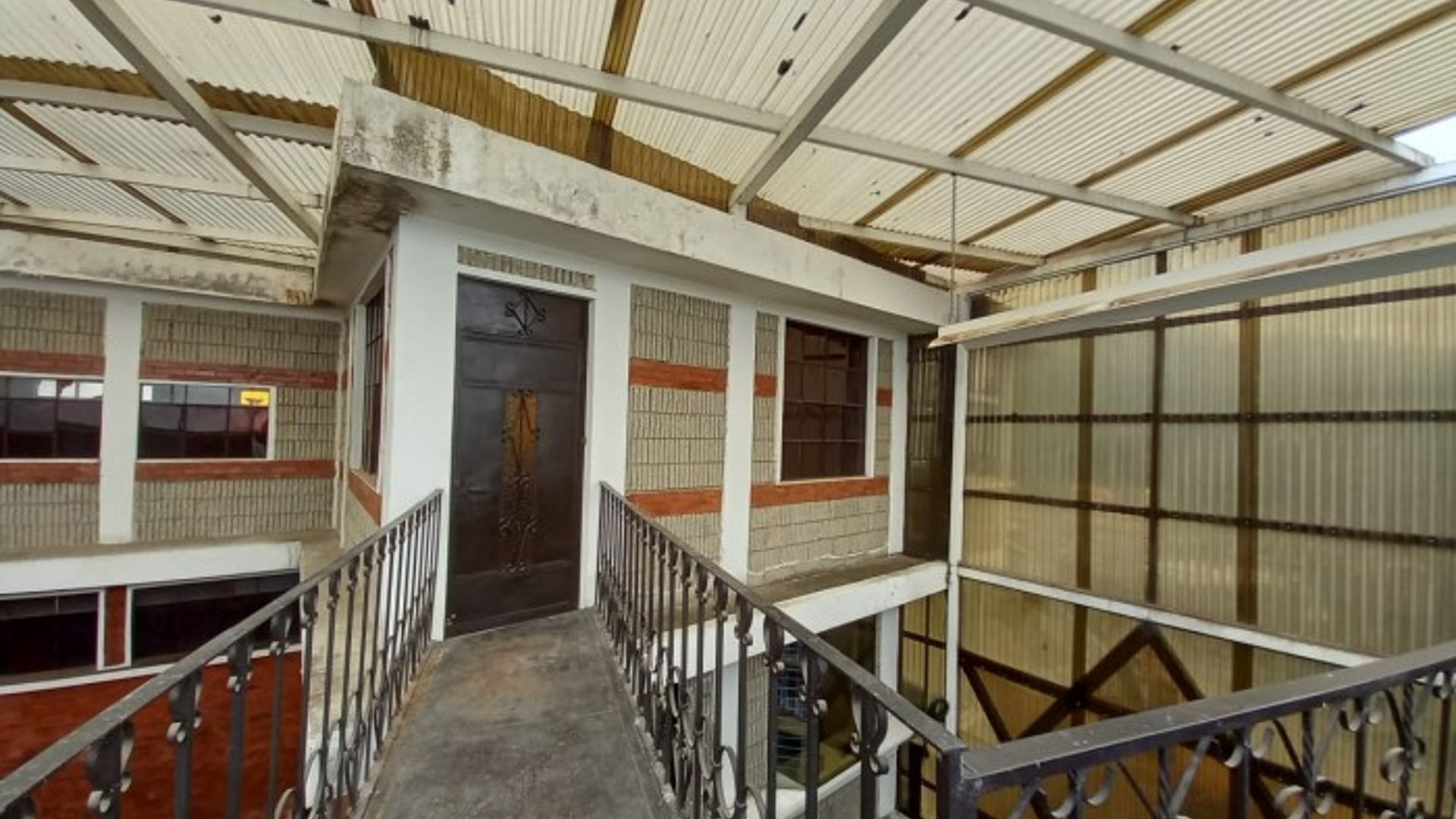 Casa grande en venta cerca a Carretera Interamericana - Miniatura 9