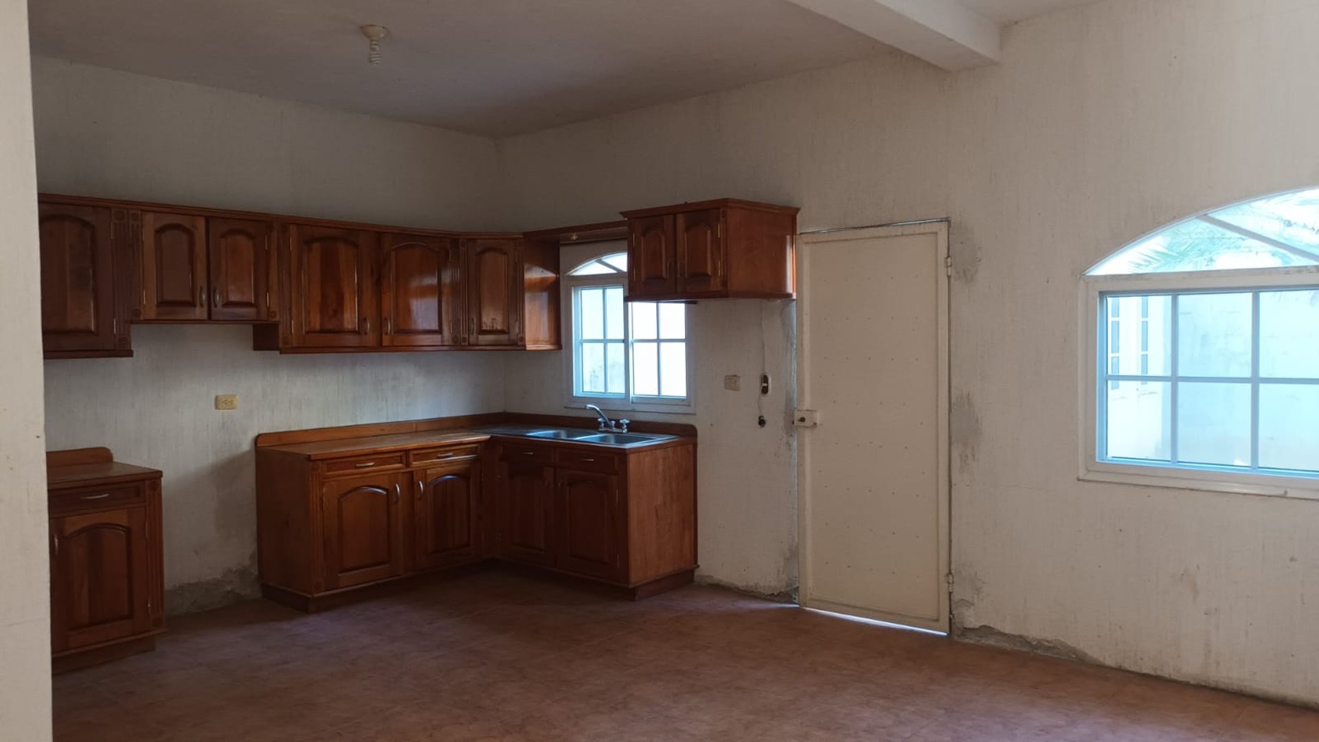 Spacious 3 Bedroom House for Sale in El Molino, Guatemala - Miniatura 5