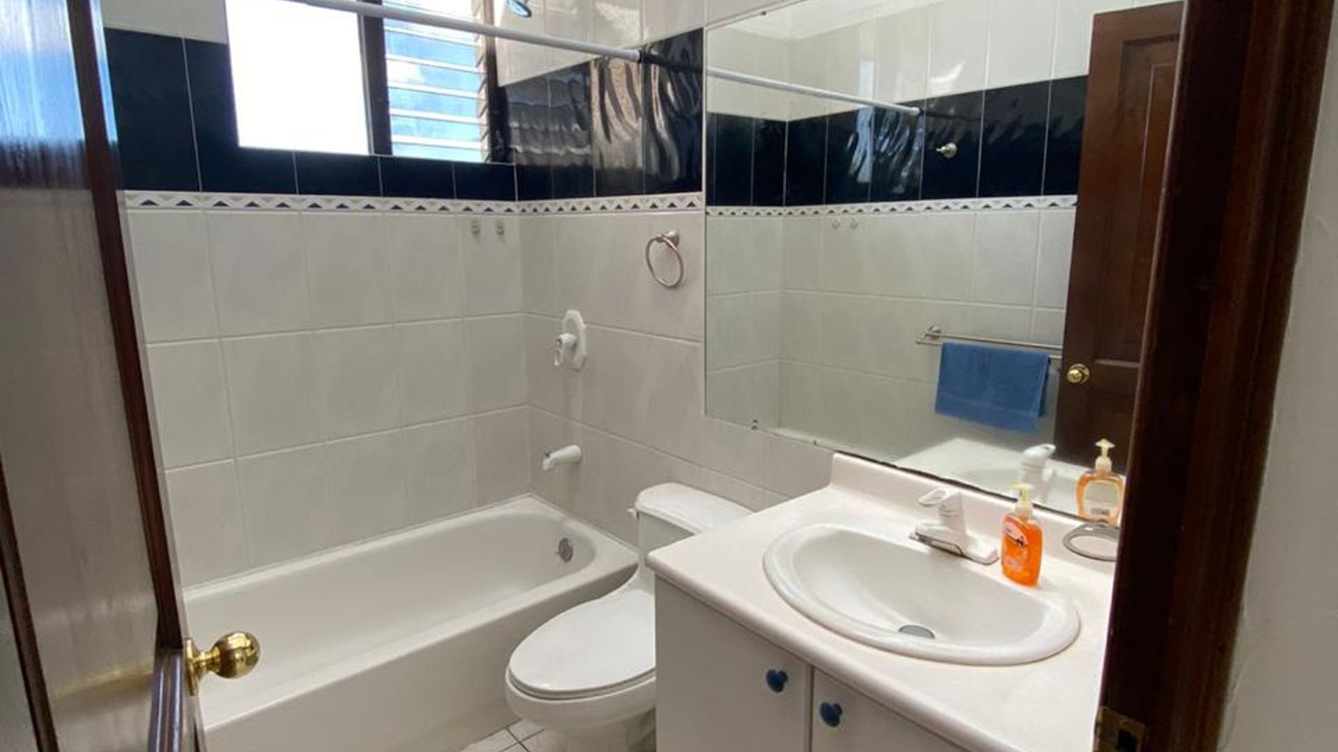 Apartamento semiamueblado - 2 habitaciones en zona 15 Ref-5942 - Miniatura 10
