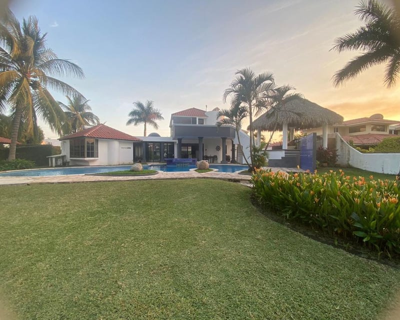 PUNTA VELAS CASA EN VENTA