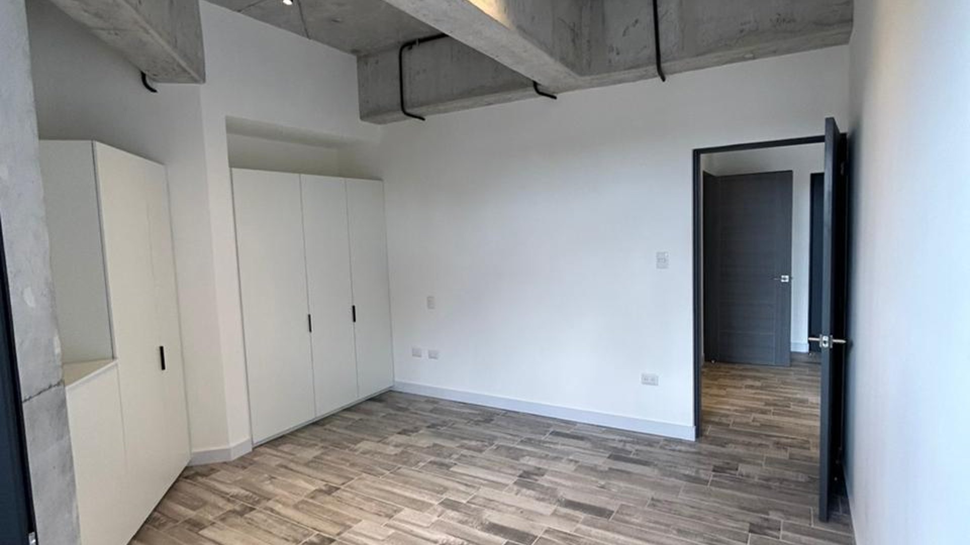 Alquilo Lindo Apartamento para Estrenar en Edificio Silk Cuatro