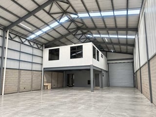 OFIBODEGA EN ALQUILER 📍 Empresarial Villa Canales - 2