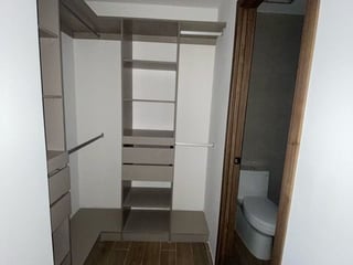 Apartamento en Venta – Parque 14, Zona 14 - Image 8