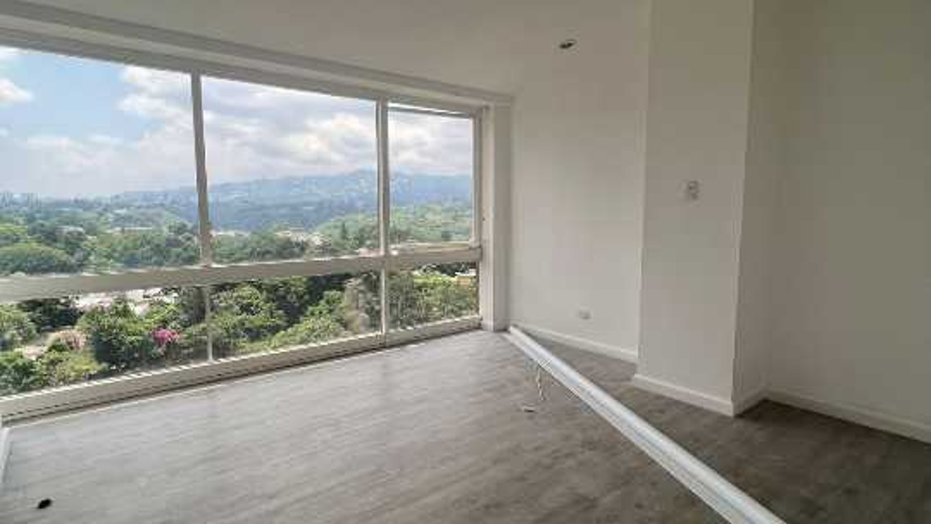 Vendo Lindo y Amplio Penthouse Edificio Antiguo zona 14 - Miniatura 14