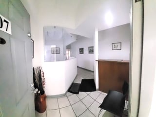 Oficina en Venta y Alquiler en Zona 10 - 5