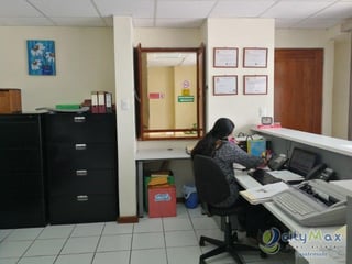 Oficina en zona 10 Sector zona Viva Cerca al Géminis 10 - 4
