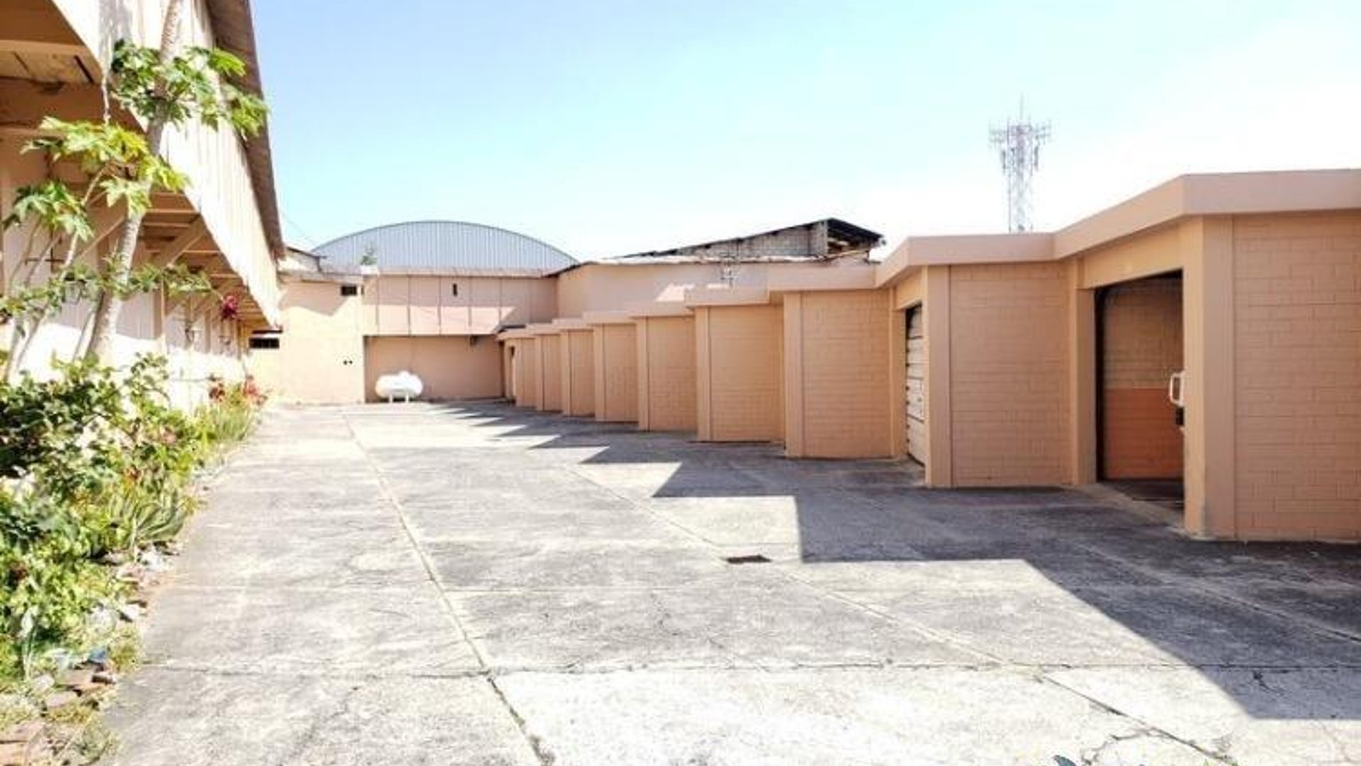 EDIFICIO EN VENTA ZONA 11 LAS CHARCAS - Miniatura 9