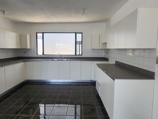 Preciosa Casa En Venta En Pinares San Cristóbal,Zona 8 Mixco - 2