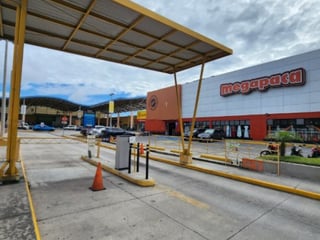 Local Comercial en Venta Plaza San Rafael Zona 18 - 4