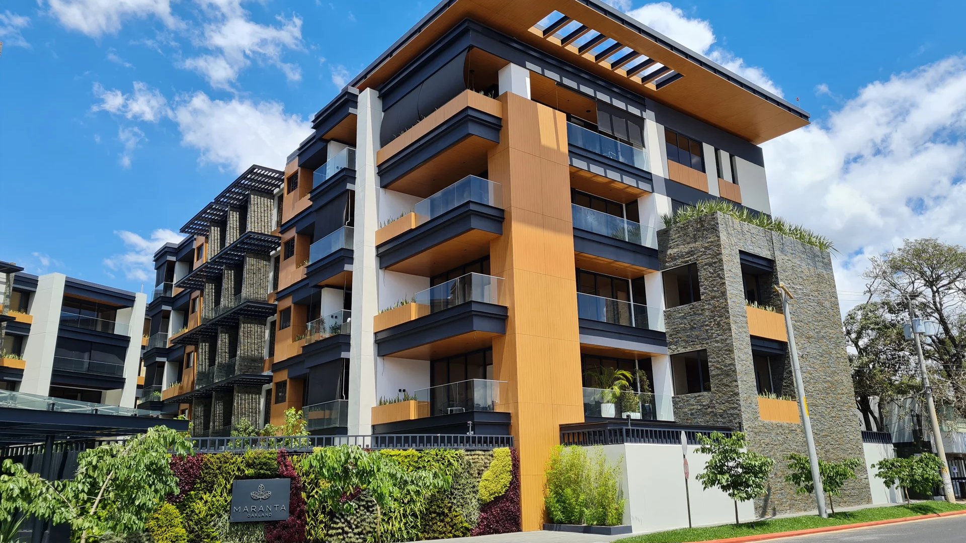 Exclusivo apto con terraza en Edificio Maranta Oakland zona 10 | 3 Habitaciones