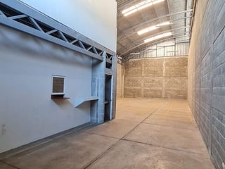 BODEGAS EN ALQUILER EN EL NARANJO | DENTRO DE COMPLEJO INDUSTRIAL - 2