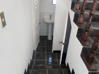 Preciosa Casa En Venta En Pinares San Cristóbal,Zona 8 Mixco - 5