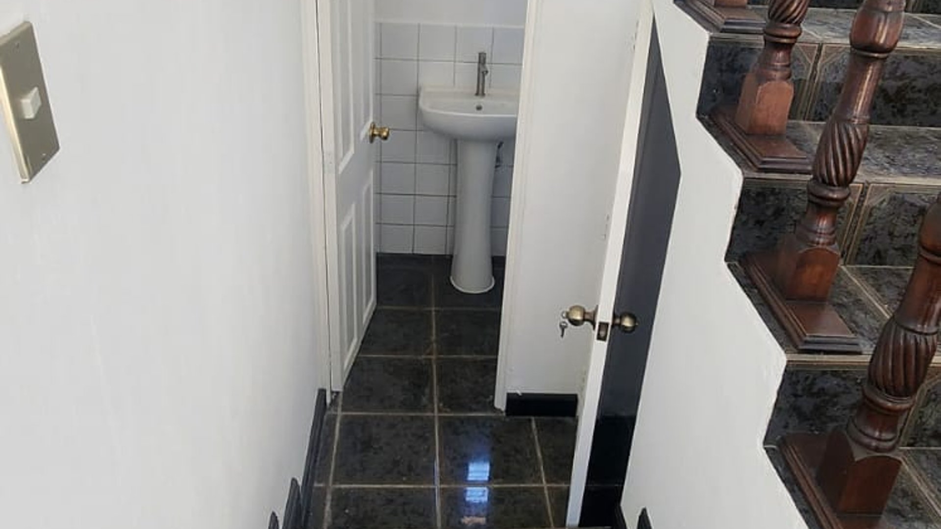 Preciosa Casa En Venta En Pinares San Cristóbal,Zona 8 Mixco - Miniatura 5