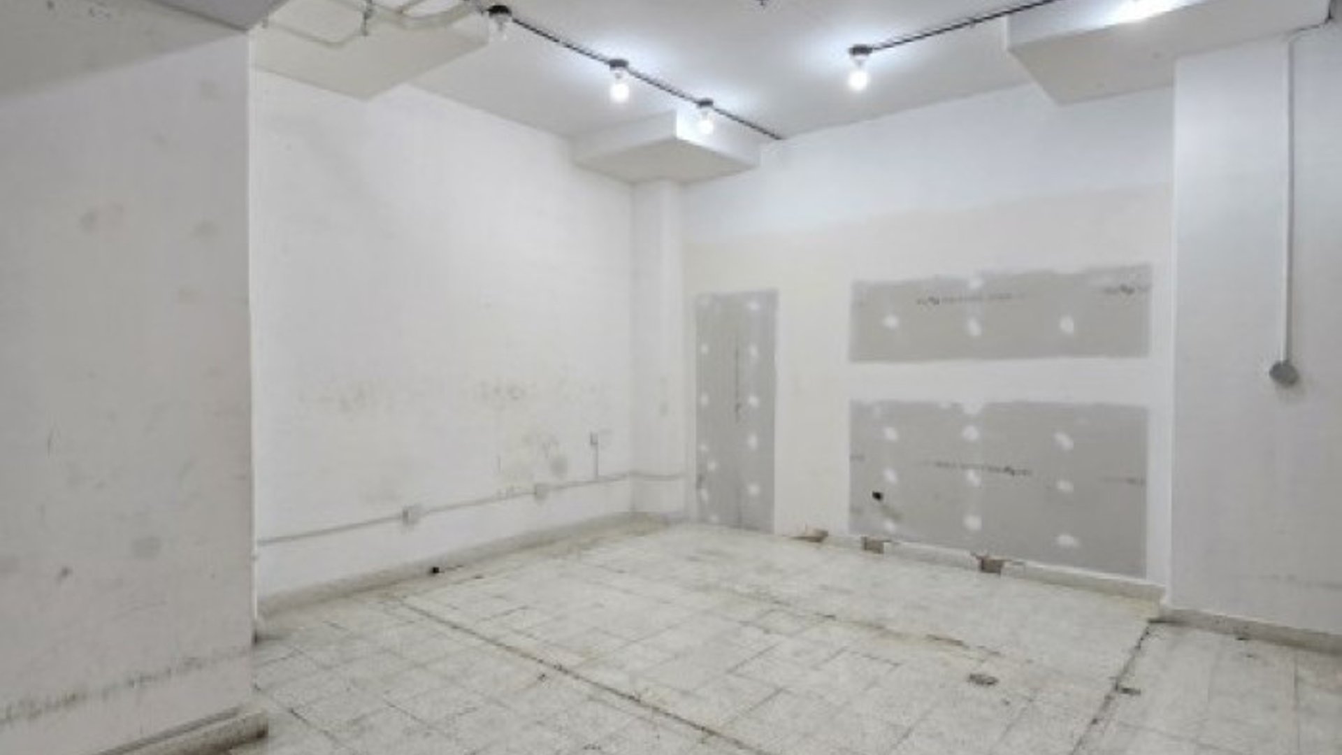Local en Venta, Edificio Narama Zona 13 Guatemala - Miniatura 3