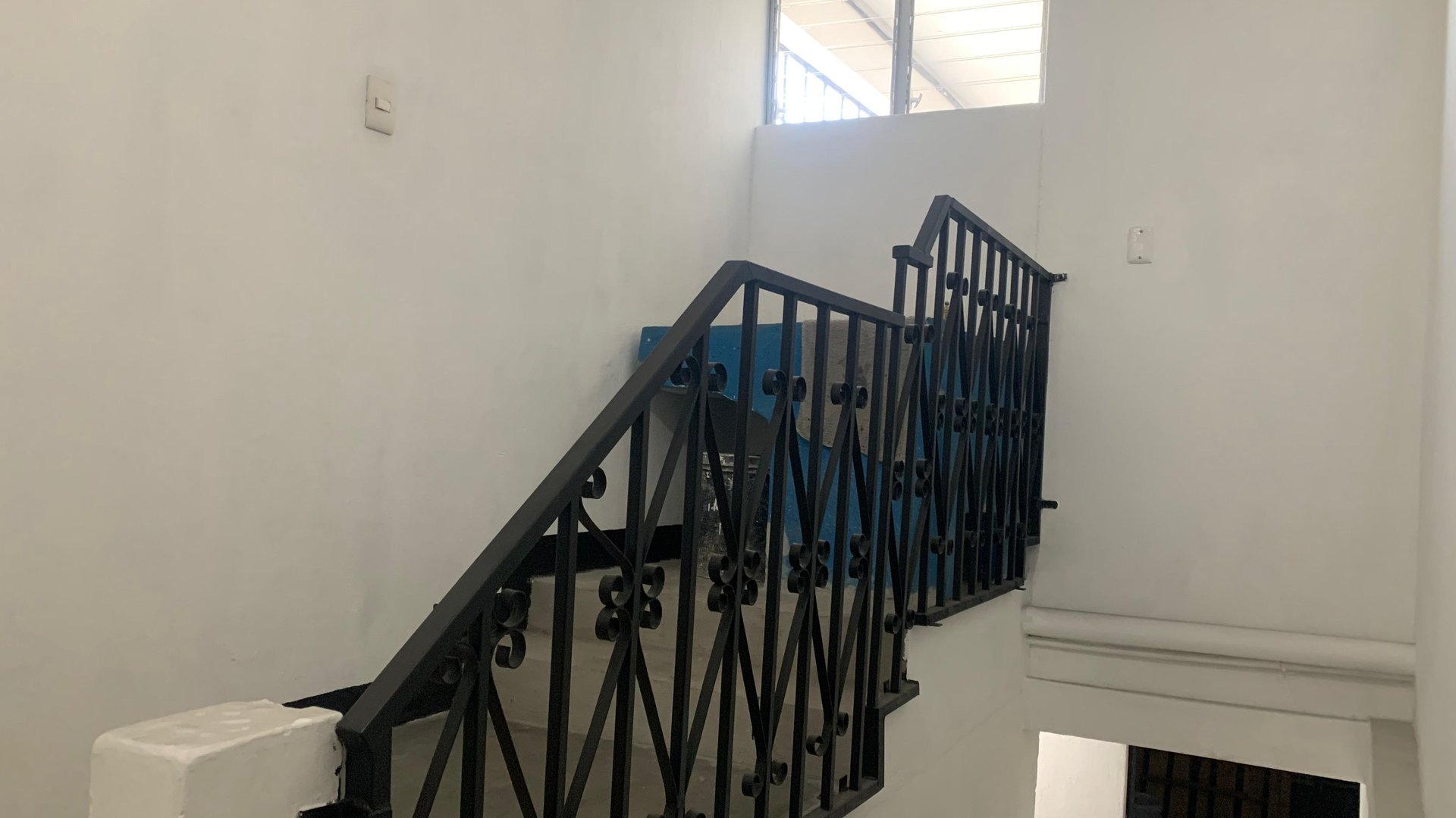 INMUEBLE DE USO MIXTO EN CALLE PRINCIPAL, CALLE MARTI ZONA 6 - Miniatura 20