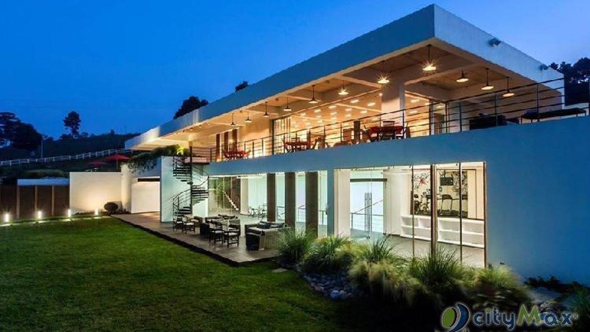 Moderna Casa Construccion El PULTE Zona 16 Guatemala