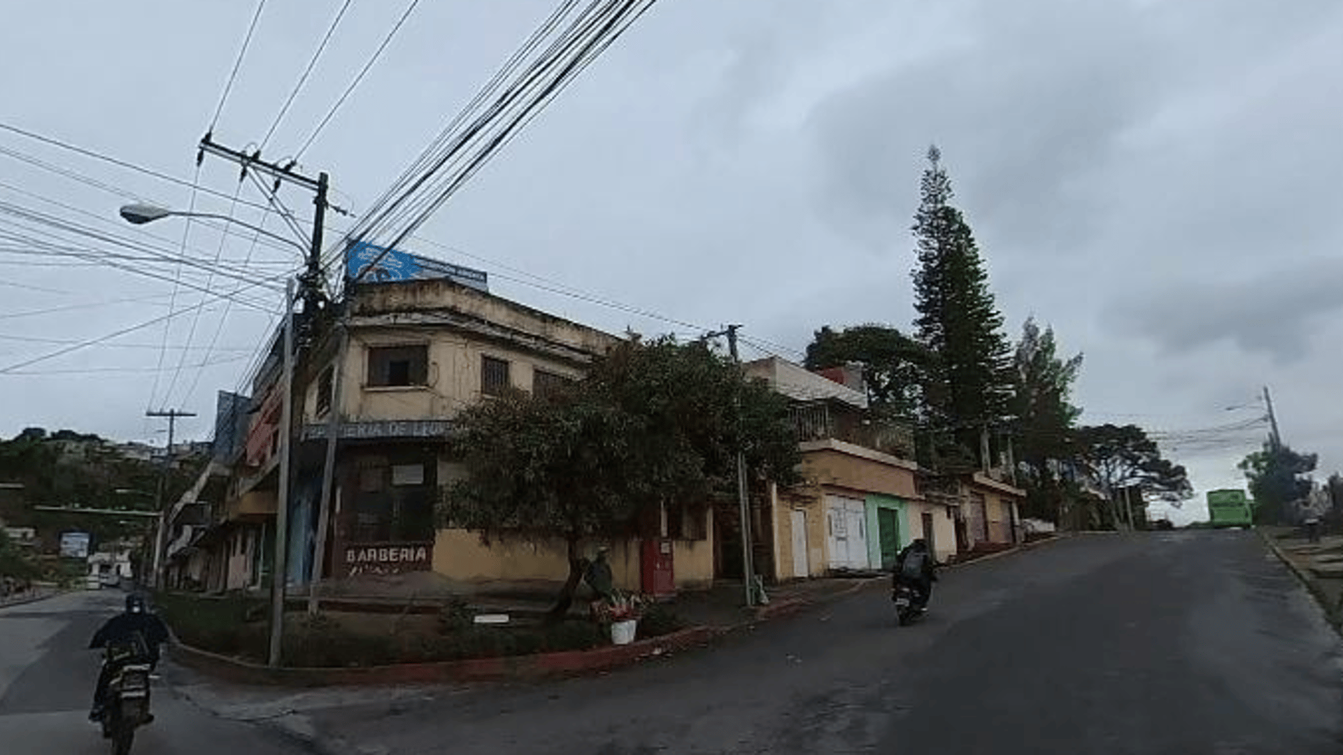 Casa en Venta en Colonia Lavarreda, zona 18 - Miniatura 4