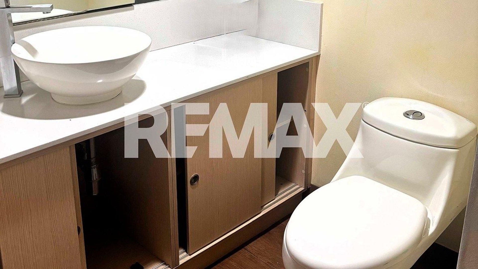 Local Comercial en Alquiler | Zona 10 - Miniatura 13