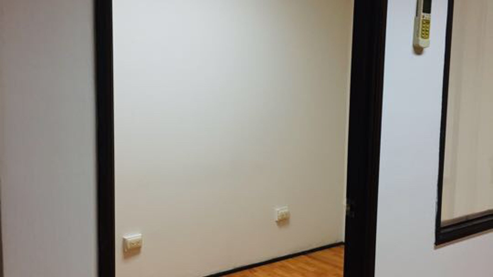 Alquilo  Clínica / Oficina  en zona 14 Centro Clinico La Cañada - Miniatura 4