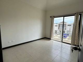 Alquiler de Casa en La Foret de Arrazola - Image 7
