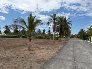 TERRENOS EN VENTA EN CONDOMINIO PALMERAS DE MONTERRICO KM. 13.5 - 3