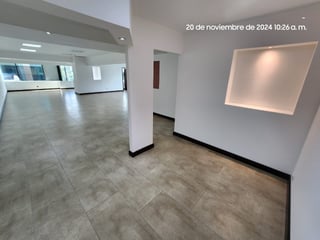 Oficina en Renta en zona 14 con area de cocineta Ref-4982 - 2