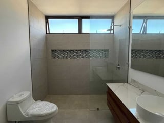 CASA EN VENTA EN LAS FUENTES ZONA 16 - Image 22