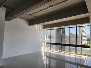 Oficina en venta, en Zone 14 - 3