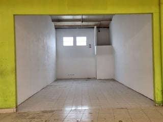 Local en renta en Plaza San Rafael - Image 4