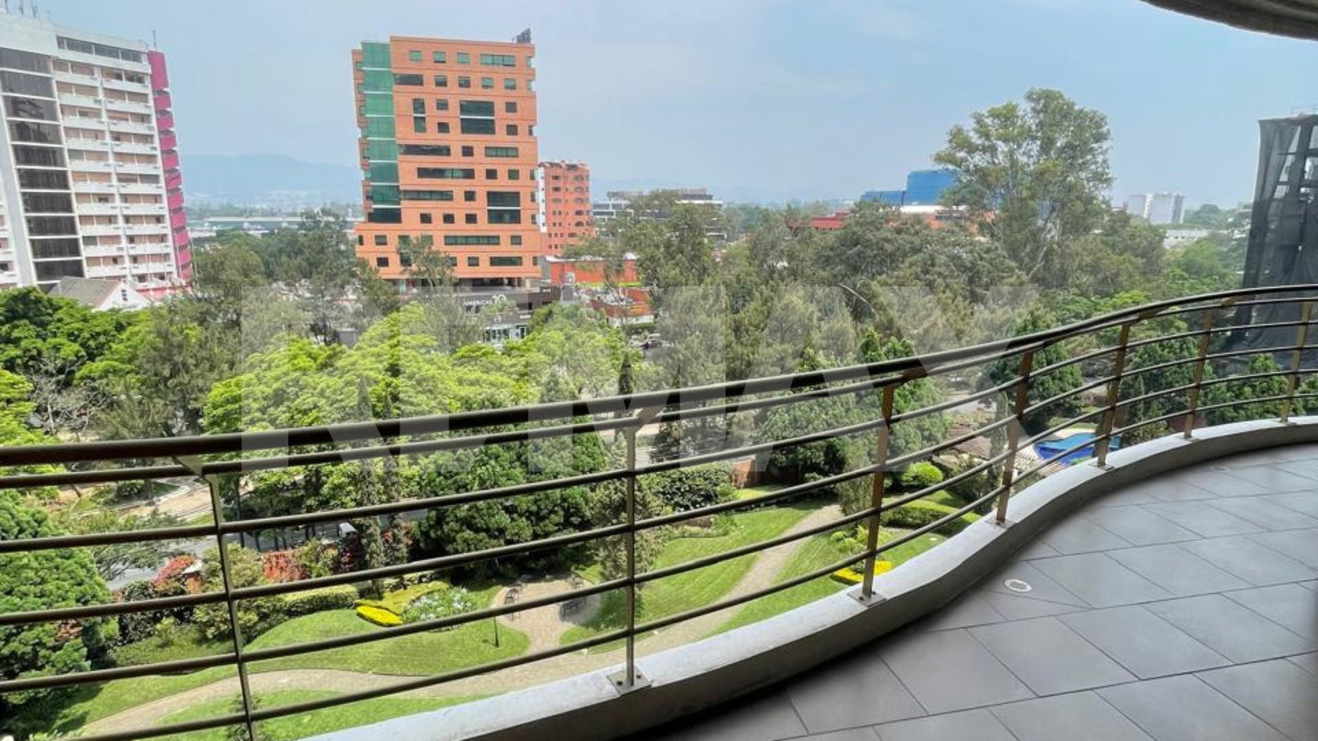 Apartamento en Renta en Tadeus zona 14
