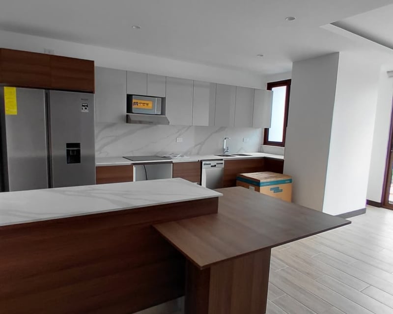 Apartamento en Renta de 3 dormitorios en zona 13