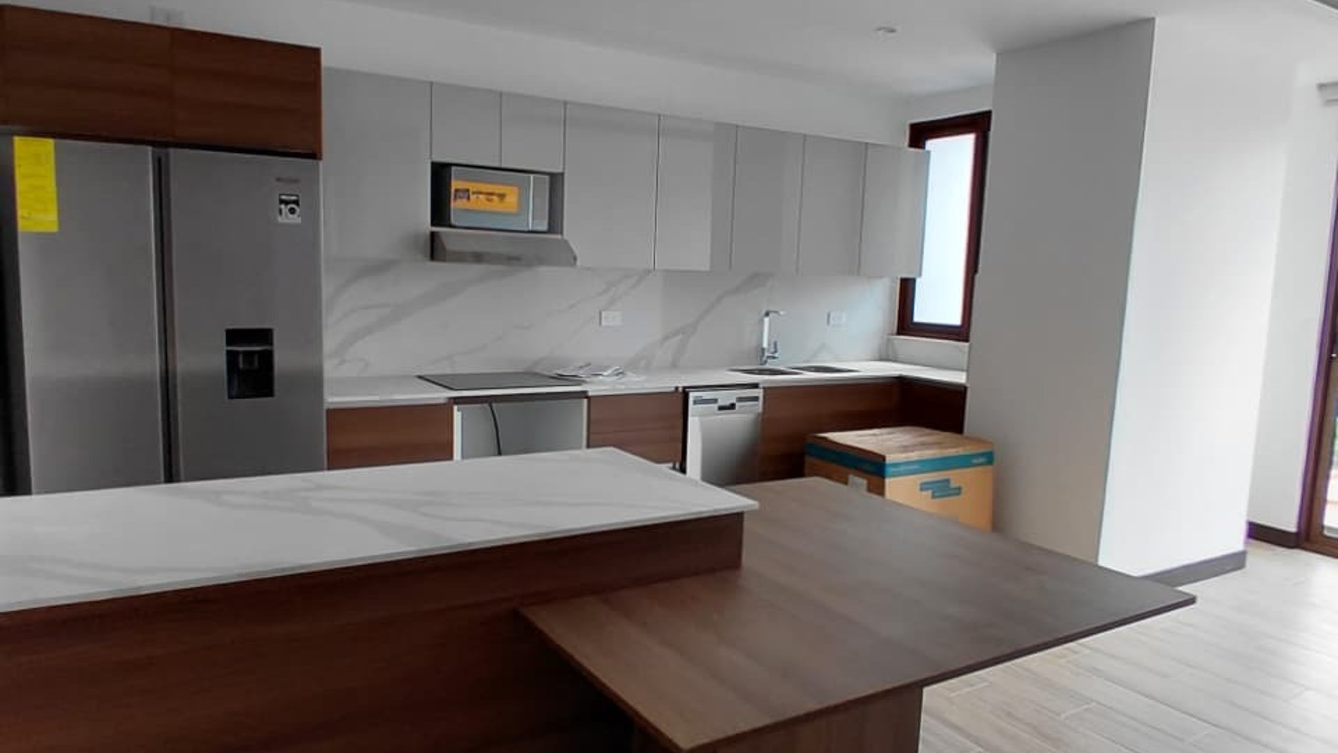 Apartamento en Renta de 3 dormitorios en zona 13