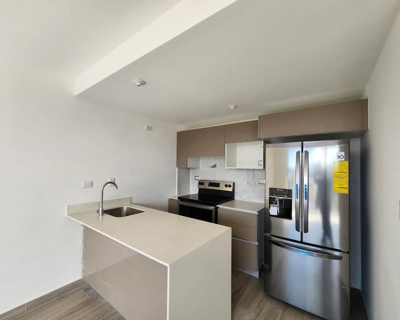 Apartamento moderno en alquiler en zona 15 cercano Valles de Vista Hermosa
