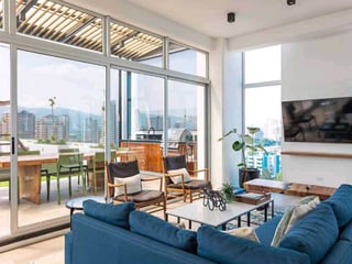 APARTAMENTO EN VENTA📍Edificio Narama, zona 13
Un espacio moderno - Image 1