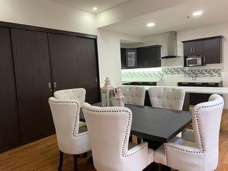 AMPLIO APARTAMENTO EN VENTA EN ZONA 15 - 4
