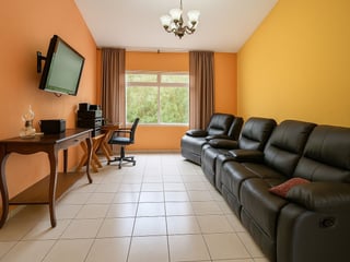 HERMOSA CASA DE LUJO EN VENTA EN SAN BARTOLOMÉ MILPAS ALTAS - Image 4