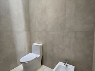 Casa Nueva en Alquiler – Lomas de San Isidro, Zona 16 - Image 5