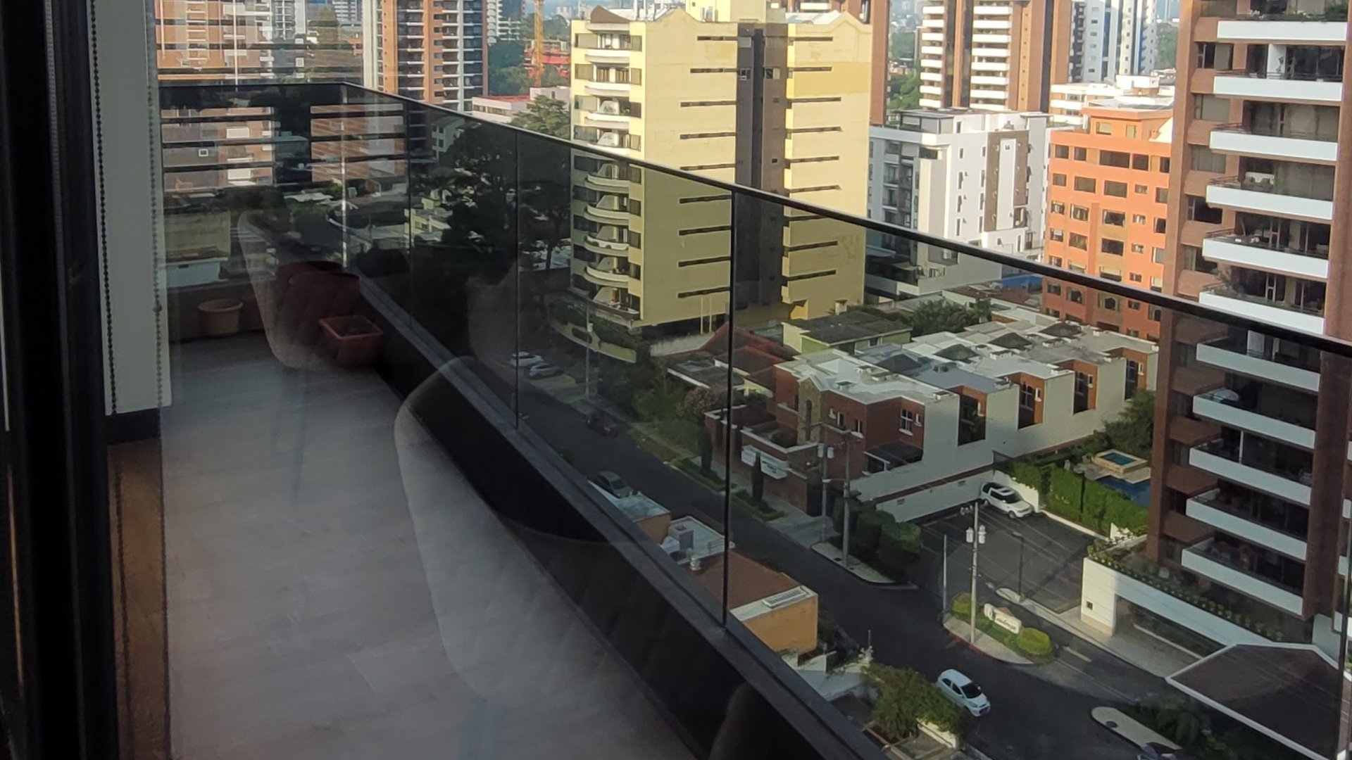 Apartamento en renta amueblado zona 14 Santa Ines del Parque Ref-6070 - Miniatura 8