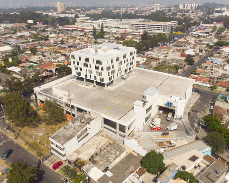 Local Comercial en renta zona 7 Calzada San Juan