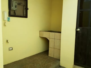 CASA EN RENTA EN VILLAS PALERMO, MIXCO - 2