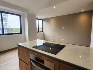 Apartamento en venta en la zona 14 la Villa - Image 14