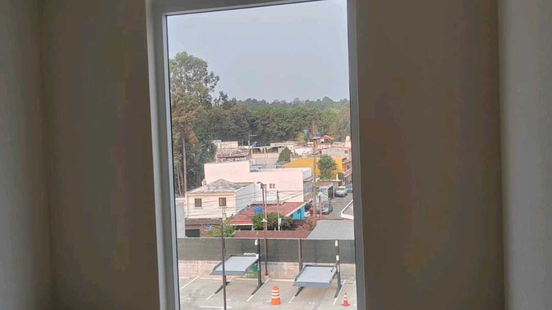 Alquilo Lindo Apartamento Sábana Arriba, z17 Edificio Unnido - Miniatura 9