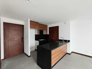 Apartamento en Venta Edificio Reserva 5ta Avenida, zona 14 - Image 2