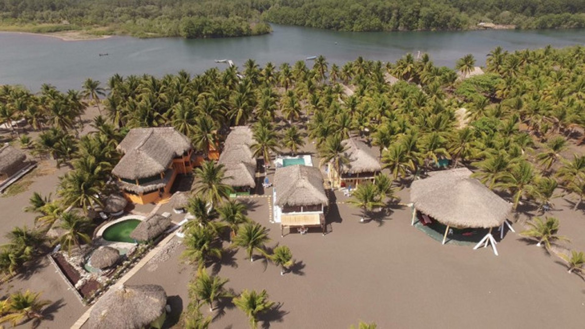 Hermoso Terreno Hotel en las Lisas Barra del Jiote - Miniatura 22